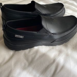 New Skechers size 14 Black